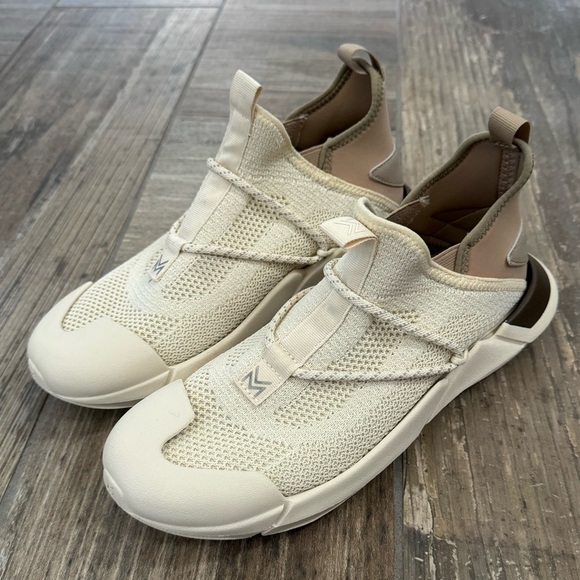 MUVEZ Dual Sole Indoor Outdoor Slippers Women’s 8 Men’s 7 - Picture 2 of 10